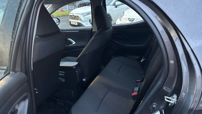 Toyota Yaris 1.5 Hybrid Icon 5dr CVT Hybrid Hatchback